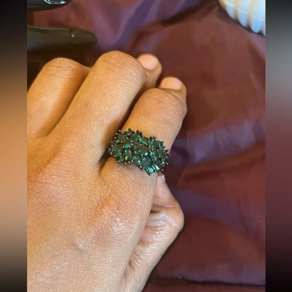 Hematite finish emerald crystals floral size 8 ring HRFG1